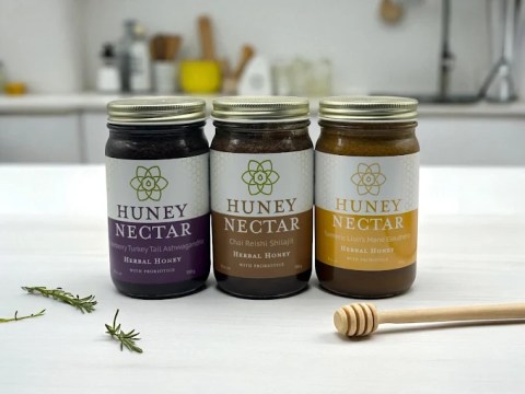 Product photo of three Huney Nectar jars